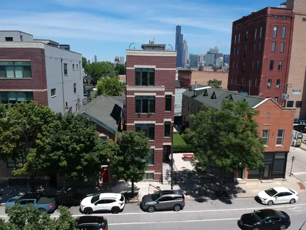 556 W 18th Street, Chicago, IL 60616