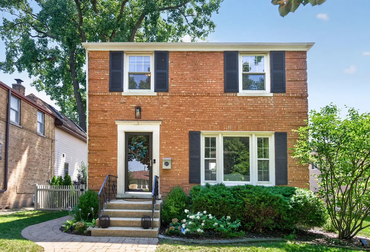 221 N Chester Avenue, Park Ridge, IL 60068 - #1