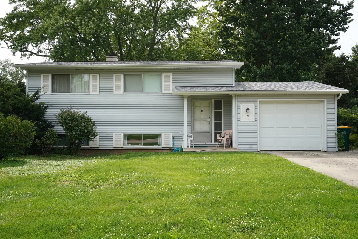 31 Circle Drive W, Montgomery, IL 60538 - #1