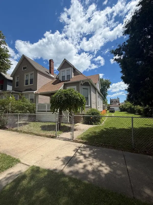 7629 S Dante Avenue, Chicago, IL 60619
