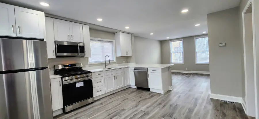 3816 W Montrose Avenue, Chicago, IL 60618 - #3