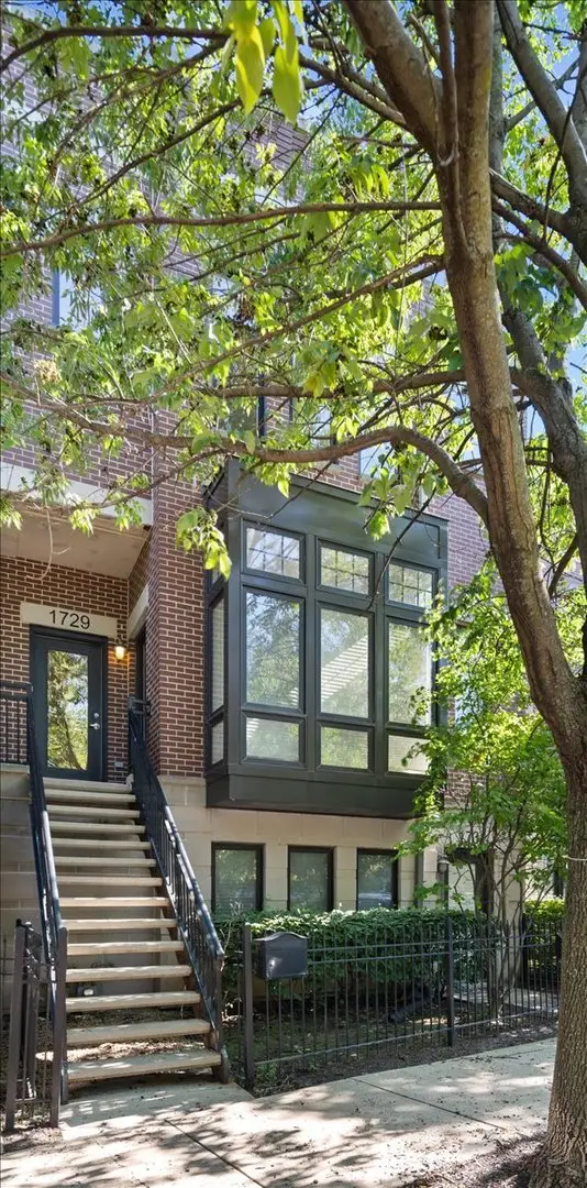 1729 W George Street, Chicago, IL 60657