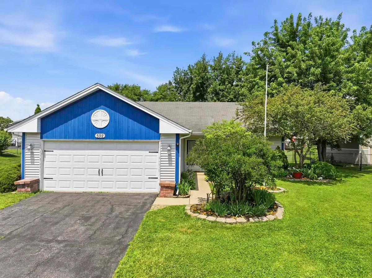592 Bluff Street, Carol Stream, IL 60188 - #1