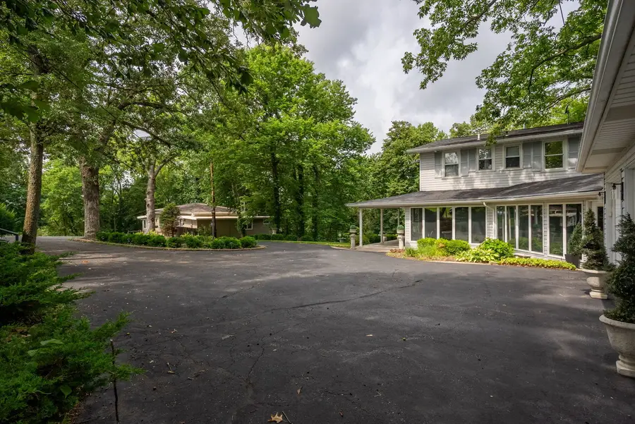 2127 17th Avenue, De Witt, IA 52742 - #2