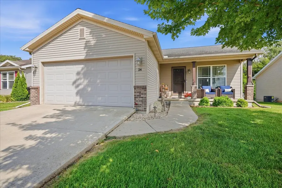 24 Winding Way, Bloomington, IL 61705 - #2