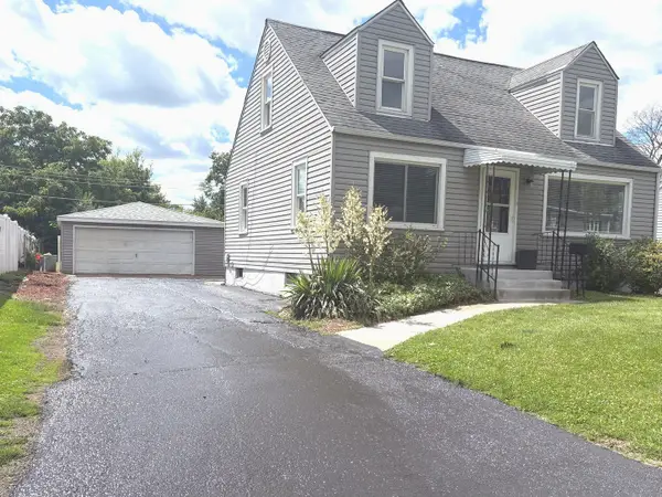 506 N Douglas Avenue, Villa Park, IL 60181