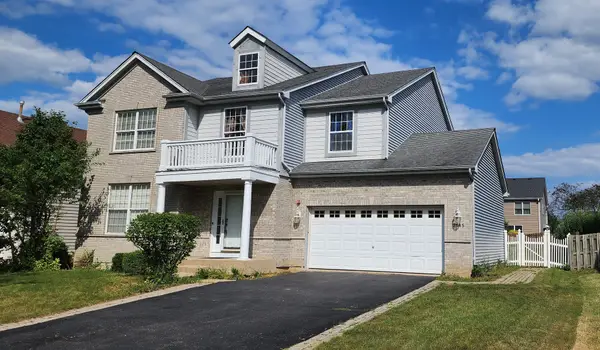 2145 Colchester Avenue, Hoffman Estates, IL 60192
