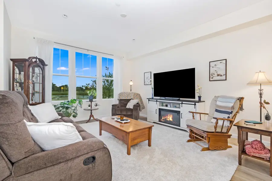 2211 Horseshoe Circle, Naperville, IL 60564 - #3