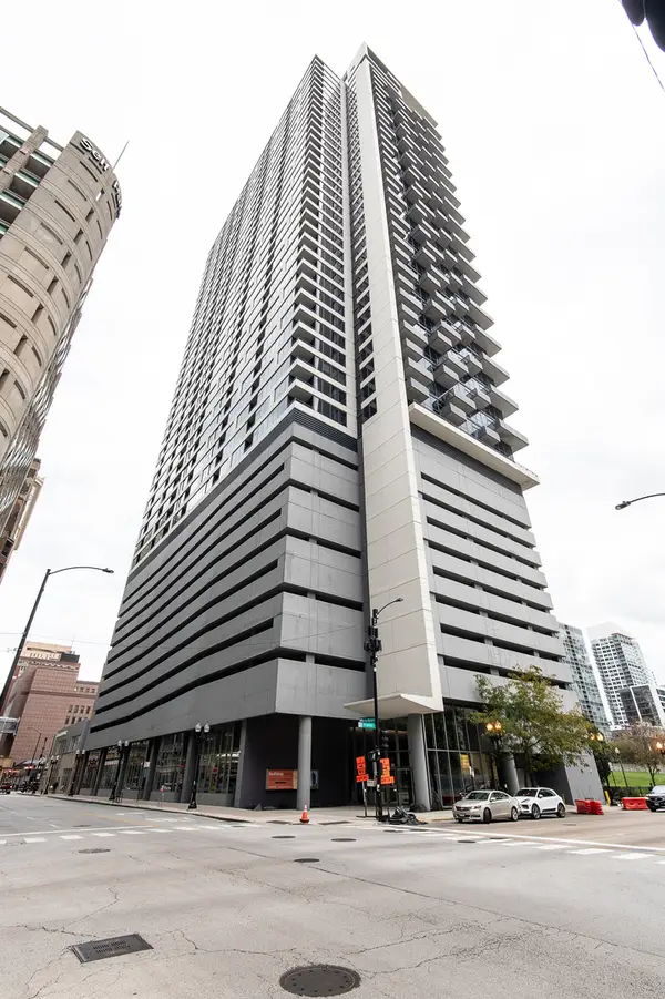 235 W Van Buren Street #2216, Chicago, IL 60607