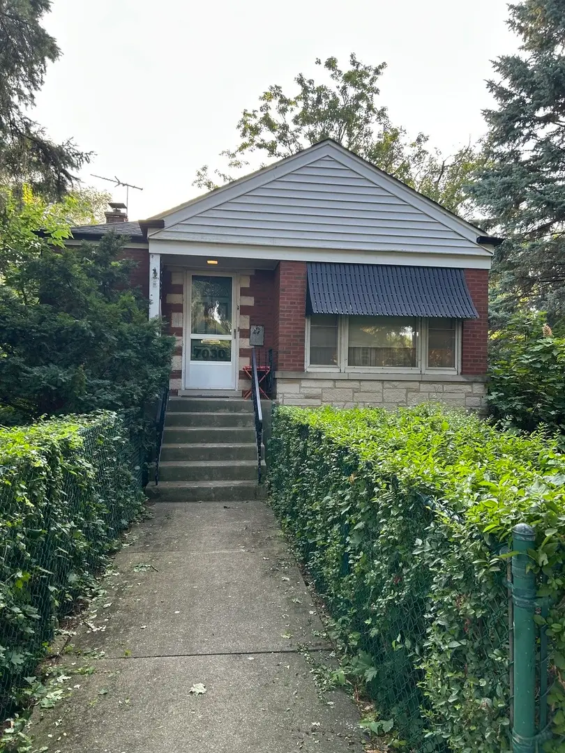 7030 N Ionia Avenue, Chicago, IL 60646 - #2