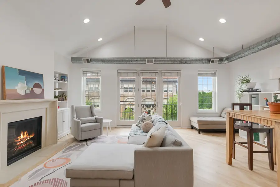 1836 W Belmont Avenue #4, Chicago, IL 60657 - #2