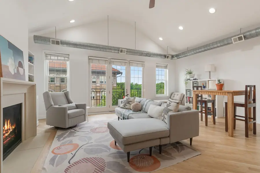1836 W Belmont Avenue #4, Chicago, IL 60657 - #3