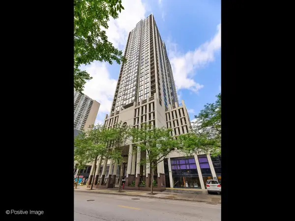 1122 N Clark Street #2302, Chicago, IL 60610