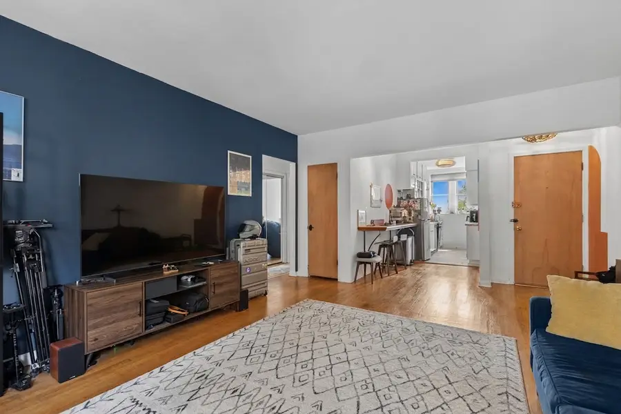 1210 W Jarvis Avenue #2N, Chicago, IL 60626 - #3