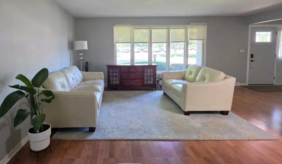 909 S Dryden Place, Arlington Heights, IL 60005 - #3