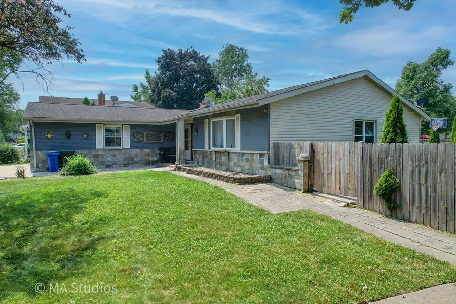 1100 S Cherrywood Drive S, Mount Prospect, IL 60056 - #2