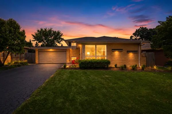 1506 Wakeman Avenue, Wheaton, IL 60187