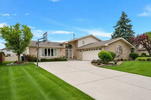 11621 Brookshire Drive, Orland Park, IL 60467