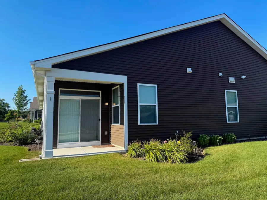 930 Fitzwilliam Way, North Aurora, IL 60542 - #3