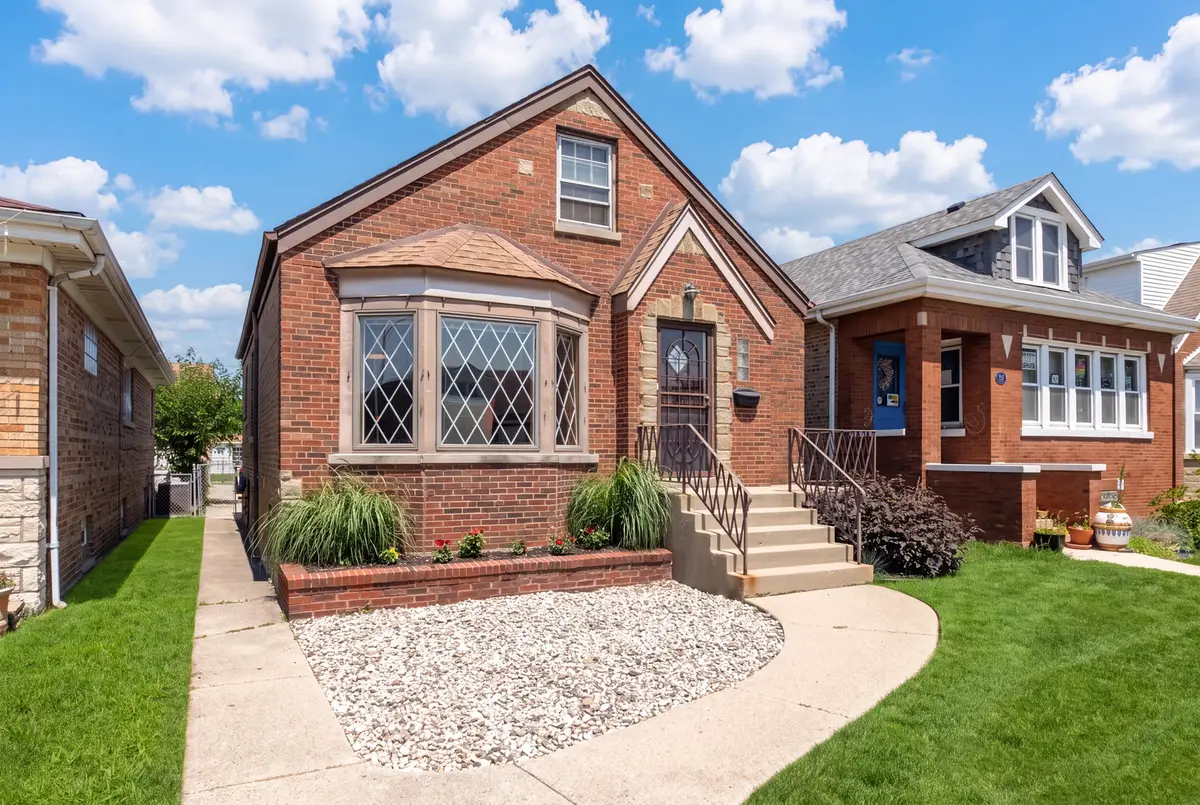 5950 W Foster Avenue, Chicago, IL 60630 - #1