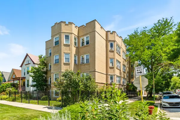3548 W Belle Plaine Avenue #2, Chicago, IL 60618
