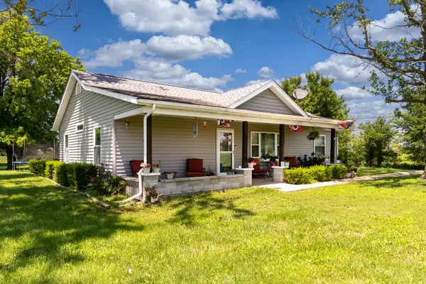 7701 Green Meadow Road, Thompsonville, IL 62890