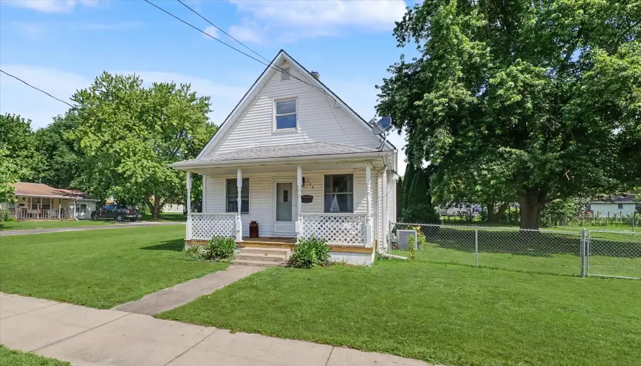708 W Water Street, Farmer City, IL 61842 - #2