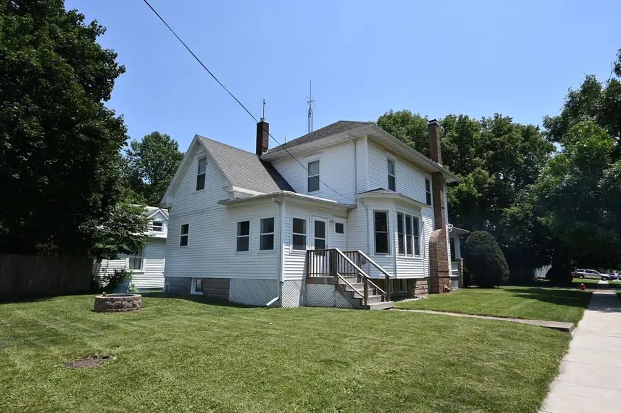 201 NE 4th Street, Atlanta, IL 61723 - #3