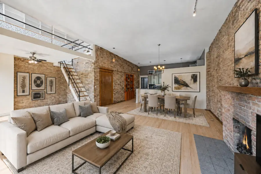 3717 N Pine Grove Avenue #3S, Chicago, IL 60613 - #2