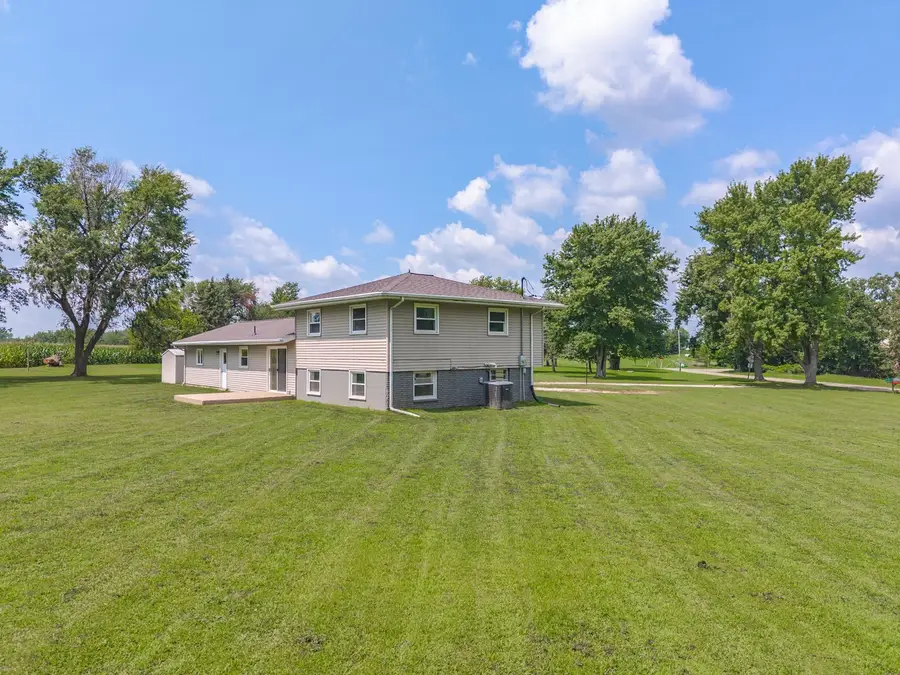 15795 E 2550 North Road, Hudson, IL 61748 - #3