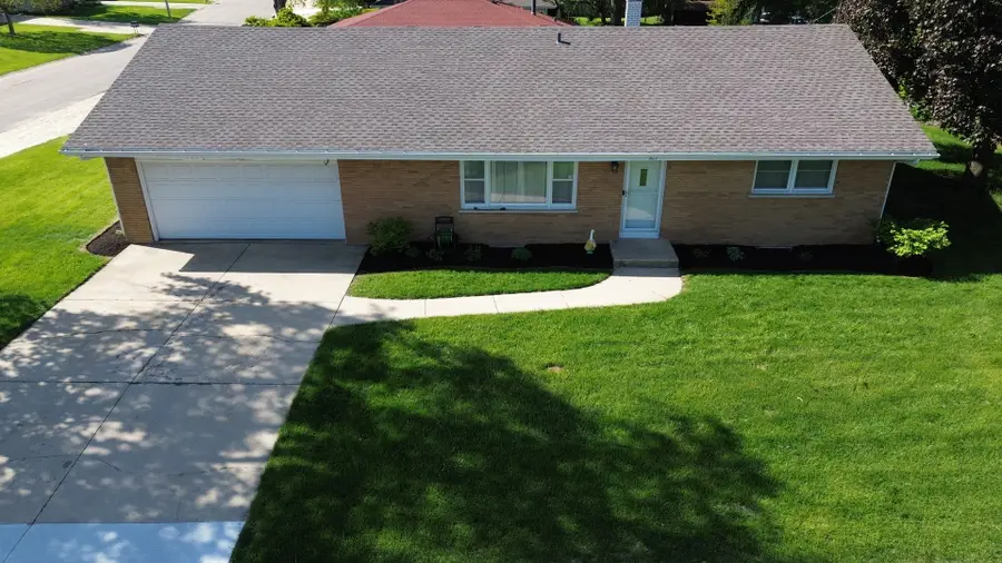 207 Hartway Court, Montgomery, IL 60538 - #2
