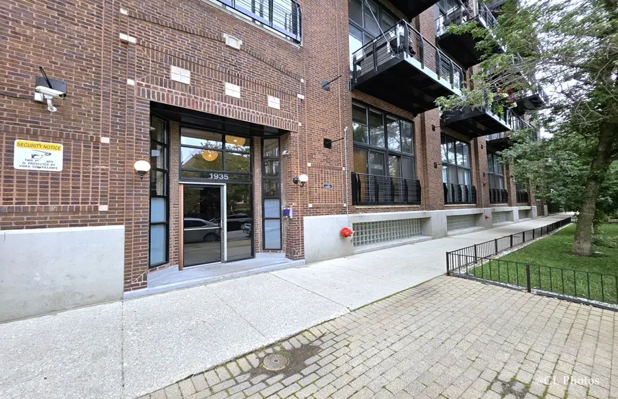 1935 N Fairfield Avenue #411, Chicago, IL 60647 - #2