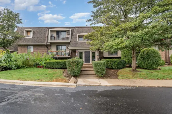 208 E Bailey Road #H, Naperville, IL 60565