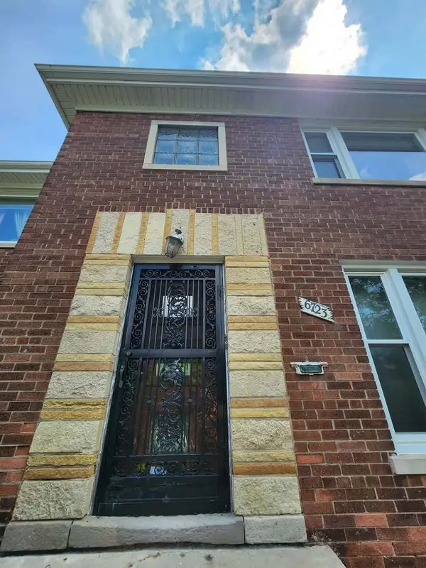 6723 S Euclid Avenue, Chicago, IL 60649