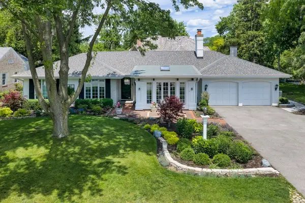 1224 Ridgewood Drive, Northbrook, IL 60062