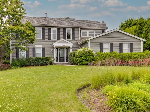 17945 W Pond Ridge Circle, Gurnee, IL 60031