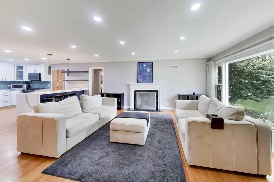 5625 N Kilbourn Avenue, Chicago, IL 60646 - #2
