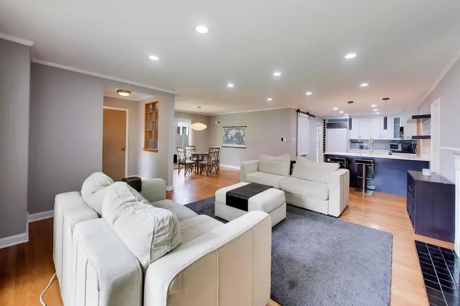 5625 N Kilbourn Avenue, Chicago, IL 60646 - #3
