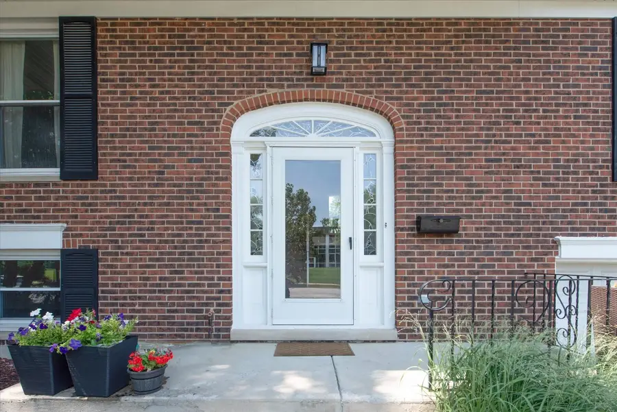 1058 W Illinois Avenue, Palatine, IL 60067 - #3