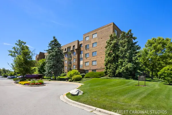 453 Raintree Drive #4D, Glen Ellyn, IL 60137