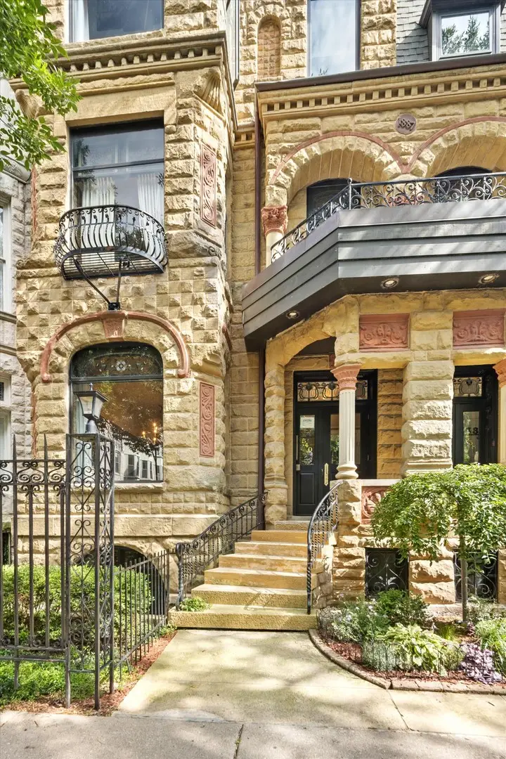 540 W Belden Avenue #3B, Chicago, IL 60614 - #2