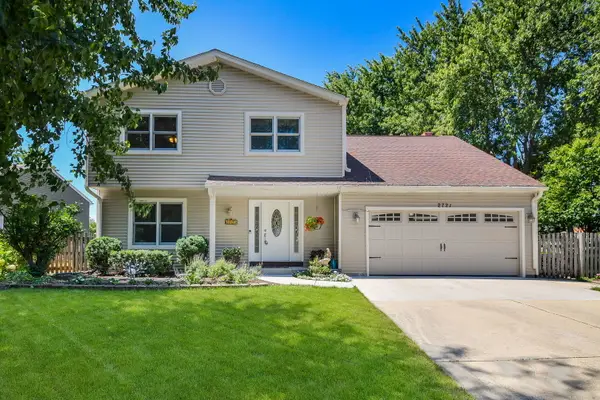 2721 Springdale Circle, Naperville, IL 60564