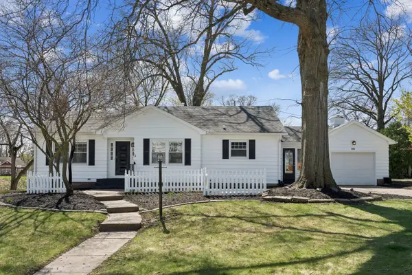 315 Crestline Drive, Bettendorf, IA 52722