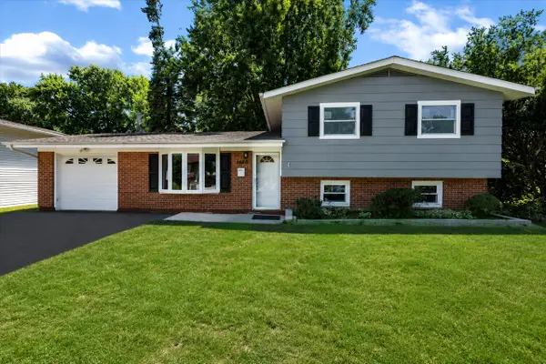 1460 Indian Hill Avenue, Hanover Park, IL 60133