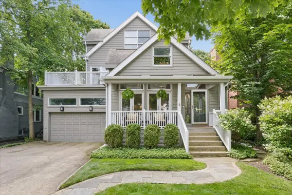 922 Ash Street, Winnetka, IL 60093