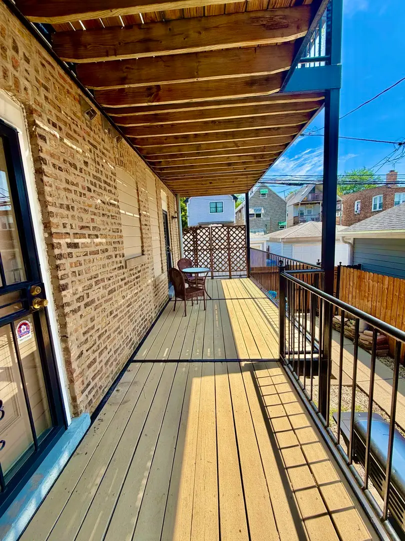 3049 W Grace Street #1, Chicago, IL 60618 - #3