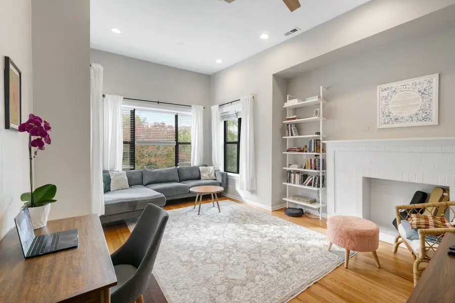 2458 W Eastwood Avenue #3, Chicago, IL 60625 - #2
