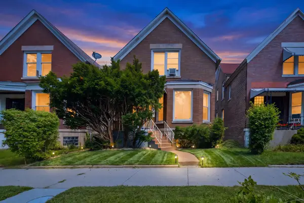 1534 E 73rd Place, Chicago, IL 60619