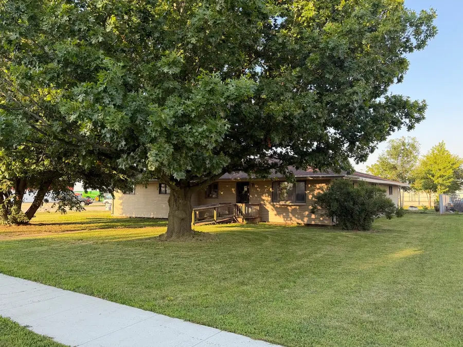 694 N Elm Street, Herscher, IL 60941 - #2