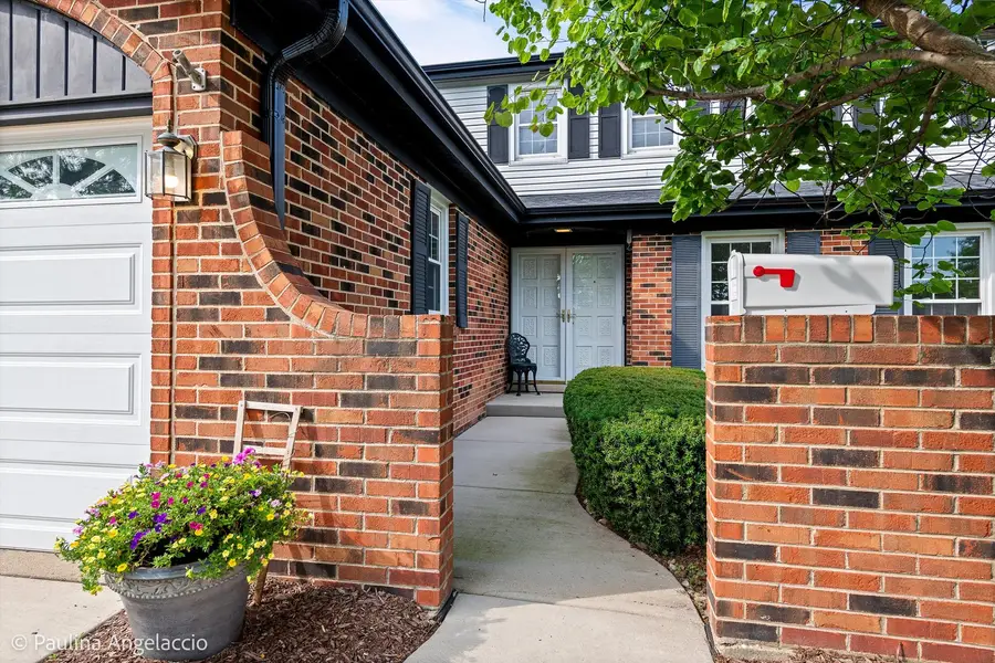 1040 E Carpenter Drive, Palatine, IL 60074 - #2
